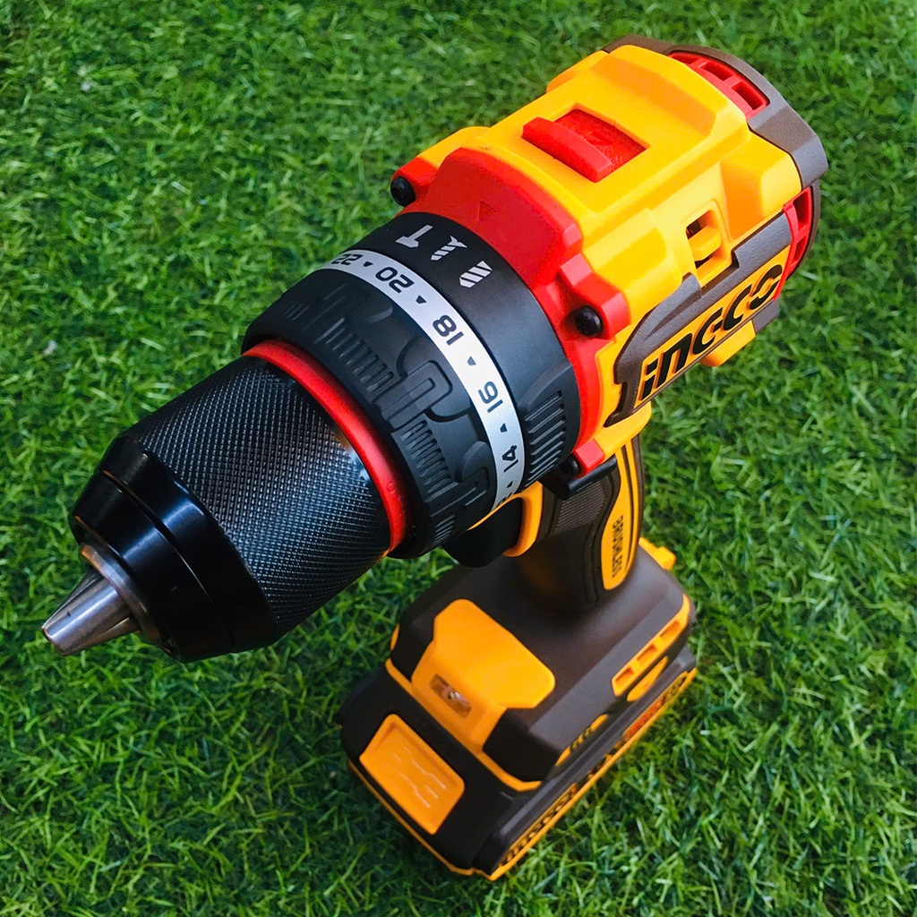 TALADRO INGCO PERCUTOR INALAMBRICO SIN CARBON 20V 2AM + MALETA