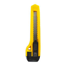CUTTER NAVAJA CUERPO PLASTICO C&A